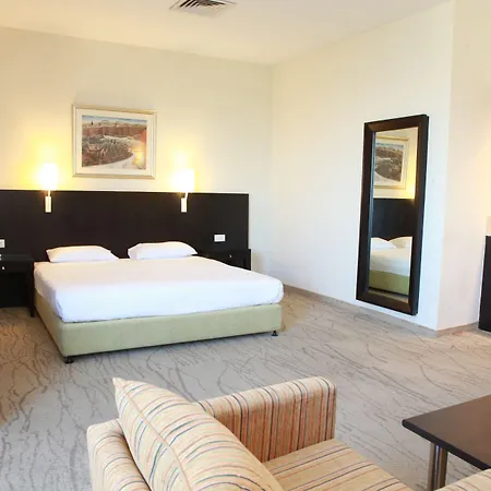 Ein Kerem Hotel-3